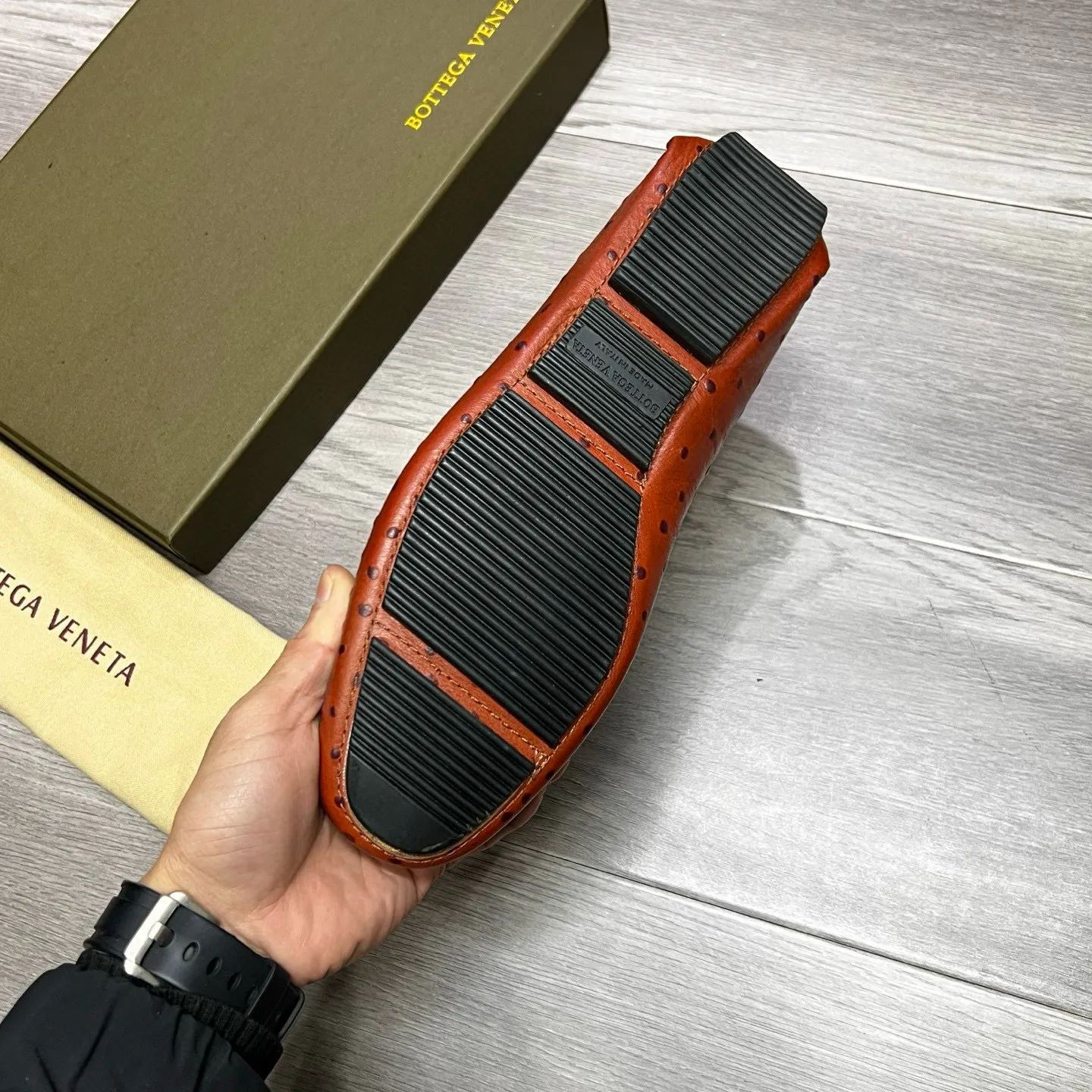 Factory price 458 new model BV〰️Handmade classic men's beanie shoes👉👉driving shoes, slip-on shoes, made of Italian imported cowhide, 💕water-dyed cowhide lining, 🔊original outsole, waterproof platform design, comfortable for the feet. A good choice for traveling and driving, two colors available, code number: 38-44, (45 can be customized)